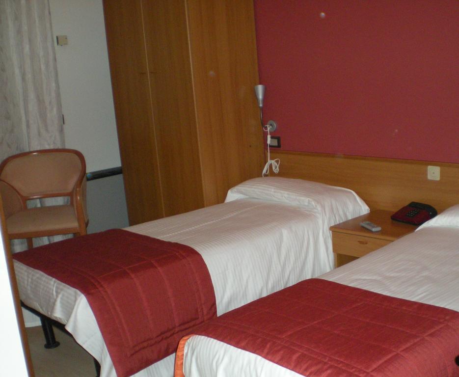 Aer Hotel Malpensa Oleggio Habitación foto