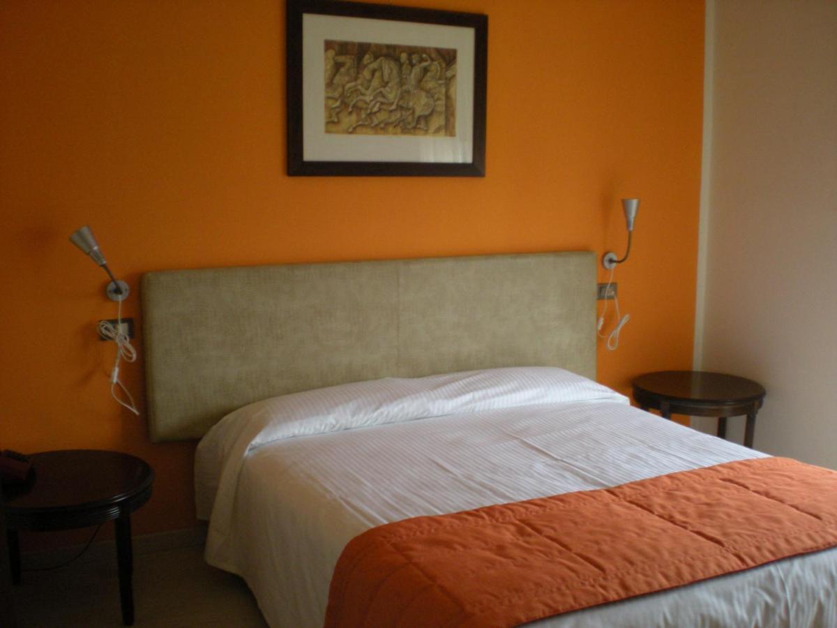 Aer Hotel Malpensa Oleggio Habitación foto