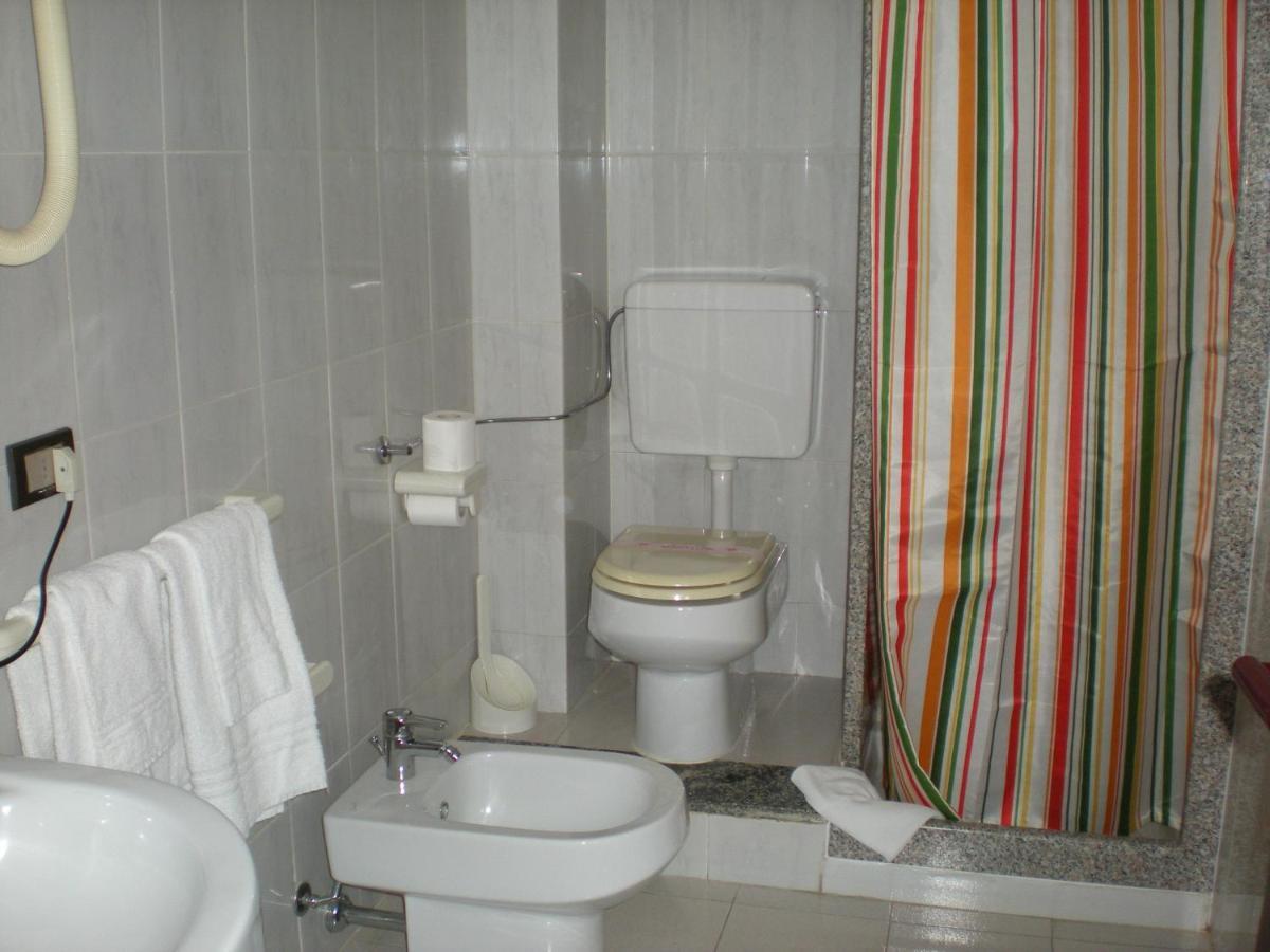 Aer Hotel Malpensa Oleggio Habitación foto